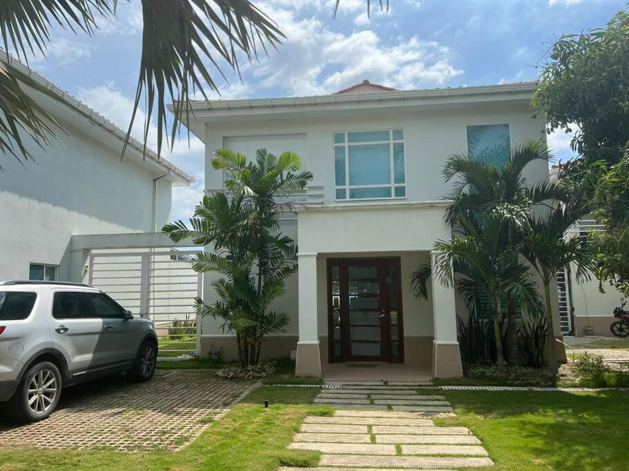 Casa Arcoiris: Espectacular Casa En Con Acceso Directo A La Playa Villa